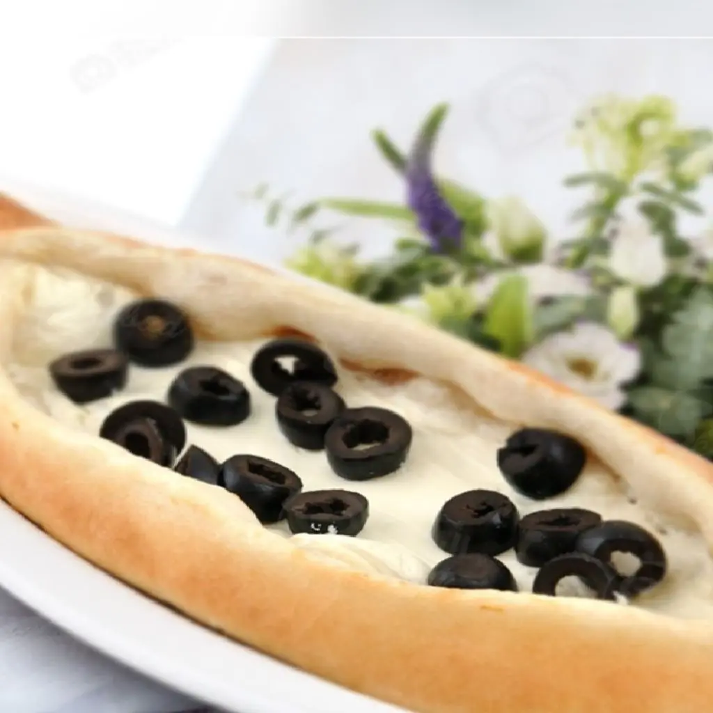 فطائر لبنة وزيتون